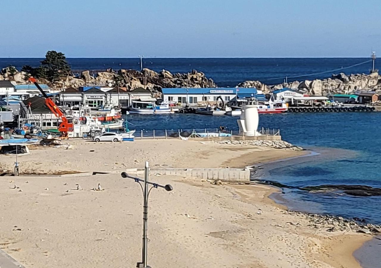 Seaside Minbak Goseong (Gangwon)